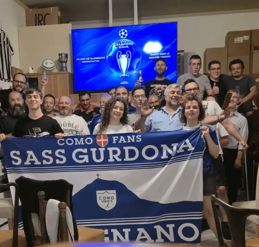 Como Fans Sass Gurdona Schignano festeggiano la Champions League